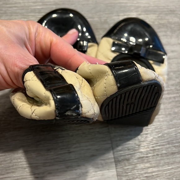 Fold up Butterfly Flats - Picture 4 of 5